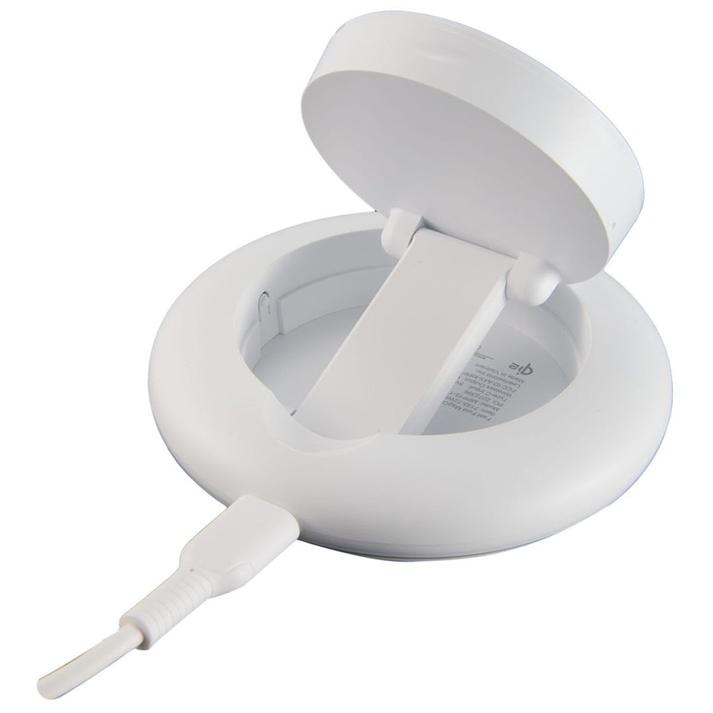 Leed's White Fast Fold MagClick Qi2 Wireless Charging Stand